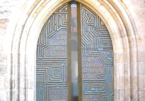 ef portal predigerkirche by wikipedia michael sander | Foto: <a href="https://commons.wikimedia.org/wiki/User:Michael_Sander">Michael Sander</a>, <a href="https://commons.wikimedia.org/wiki/File:Portal_Predigerkirche_Erfurt.JPG">Portal Predigerkirche Erfurt</a>, bearbeitet, <a href="https://creativecommons.org/licenses/by-sa/3.0/legalcode">CC BY-SA 3.0</a>